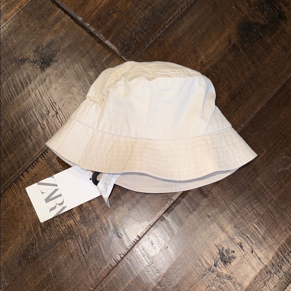 Zara Beige Bucket Hat